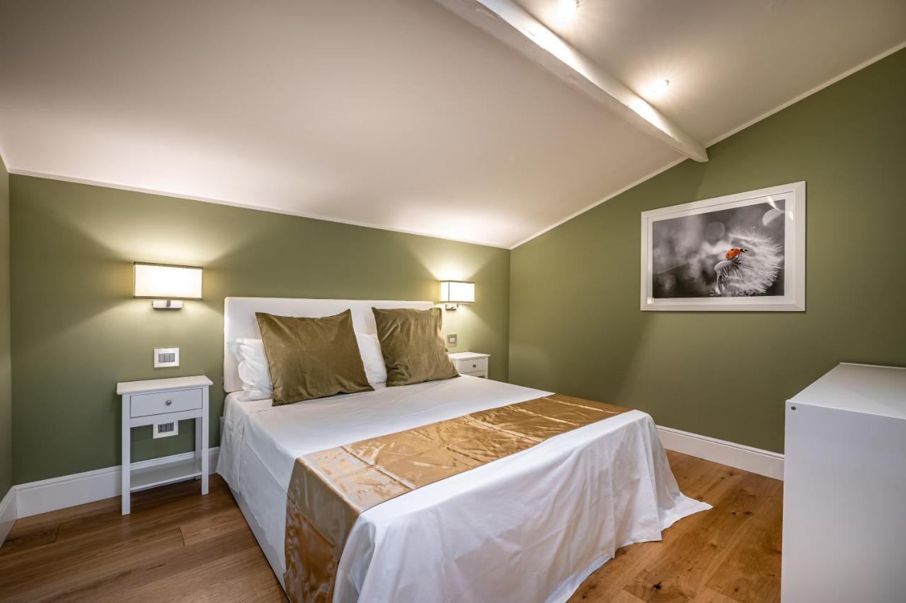 Yid Capo Di Luxury In Lejlighed