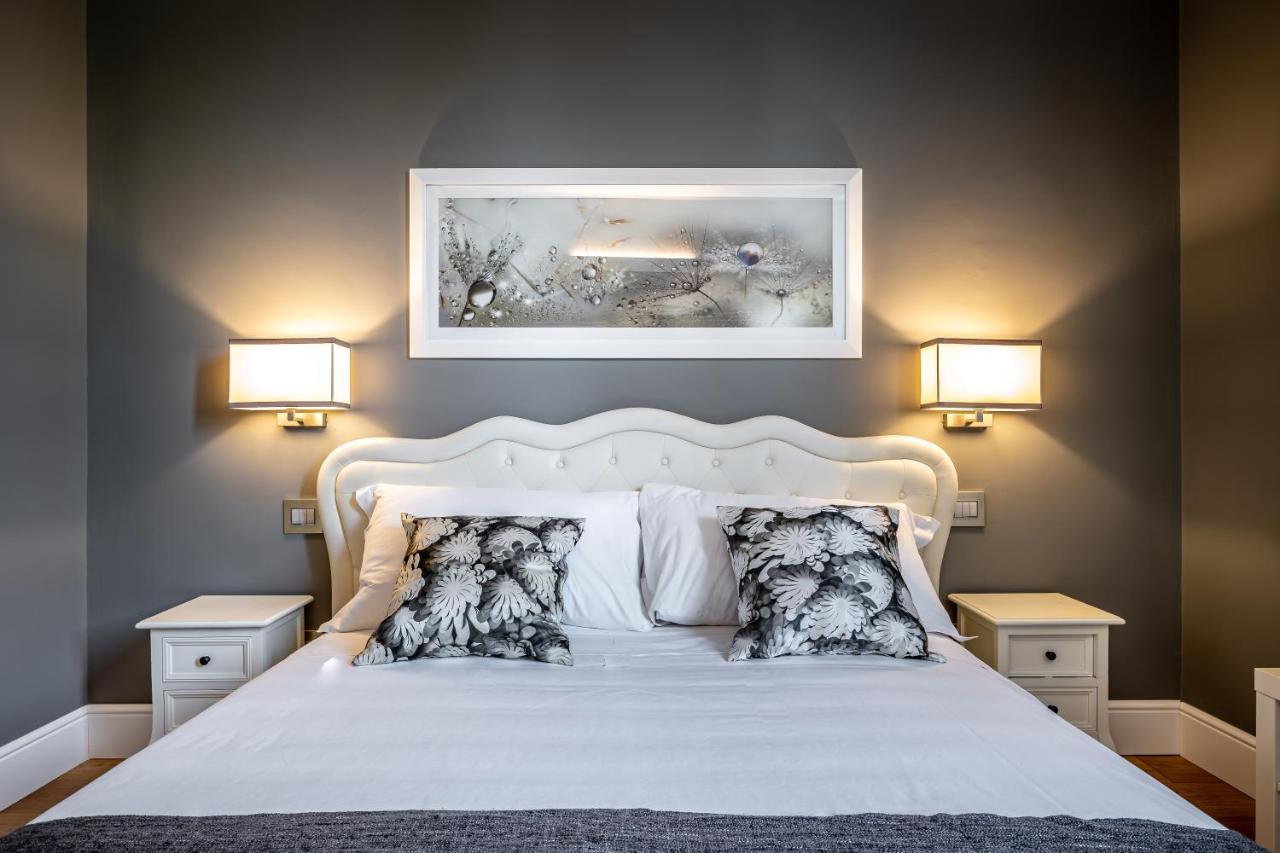 Yid Capo Di Luxury In Lejlighed
