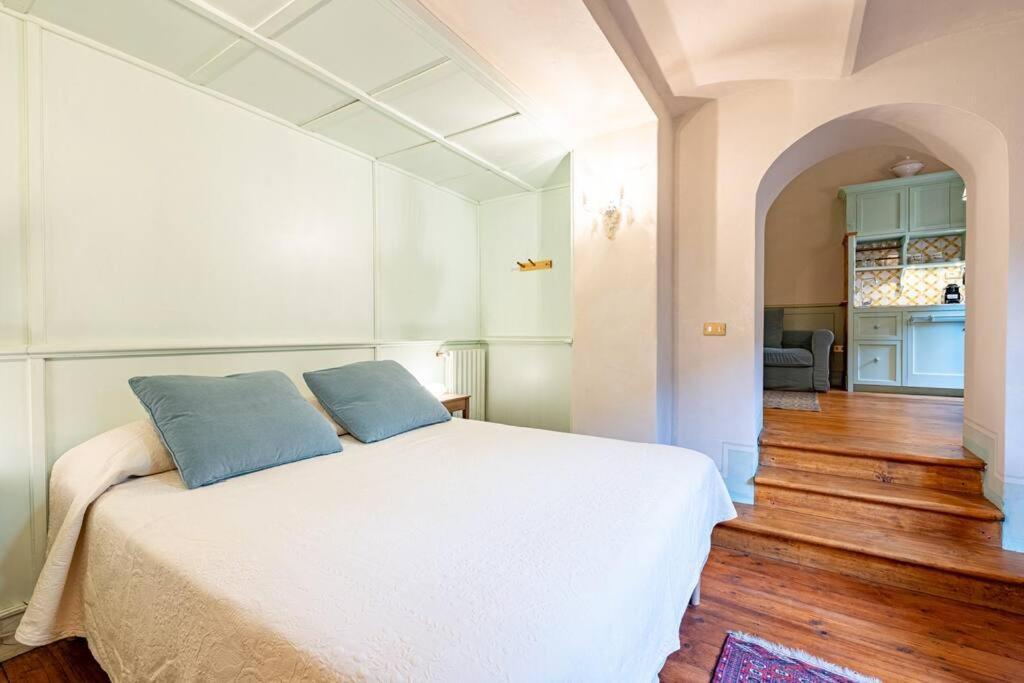 Lejlighed Central And Cosy Pied-a-terre W/ Free Parking *