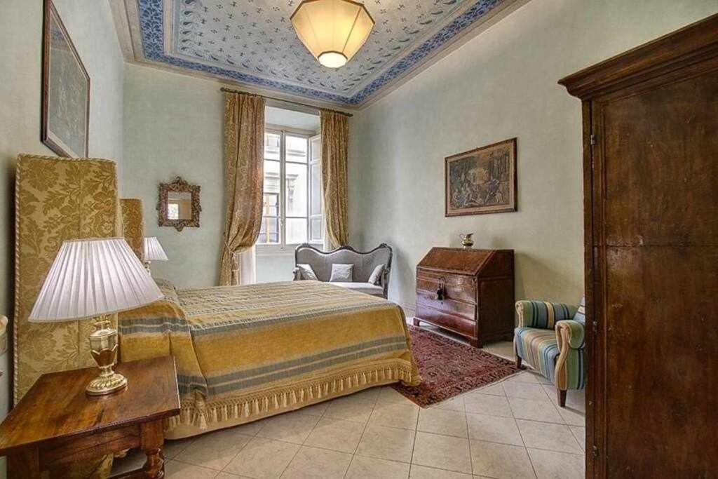 Piazza Repubblica Elegant Apartamento