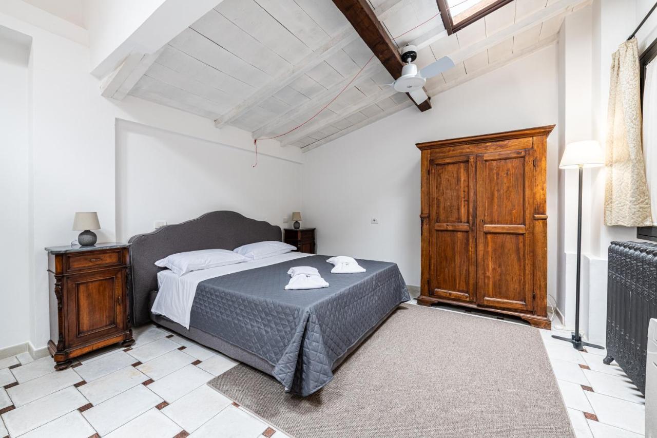 Santa Monaca Suites