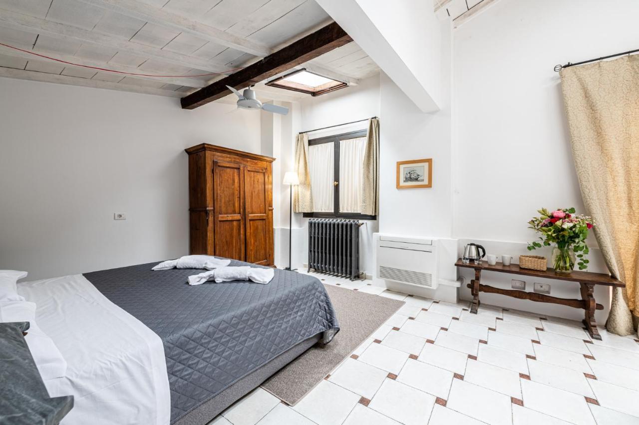 Santa Monaca Suites Gasthuis Florence
