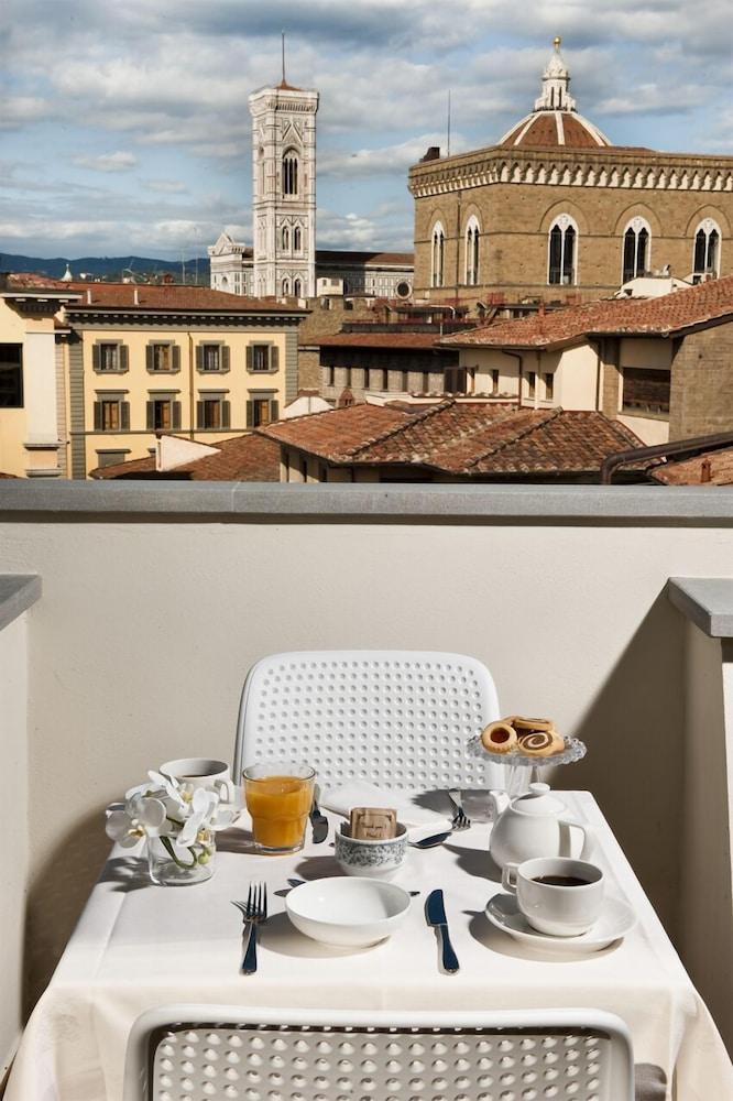 Della Signoria Hotel 3*