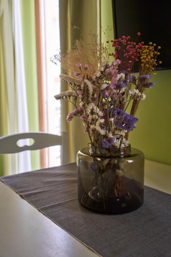 Cozy 1-bedroom With Balcony In Historic Center Leilighet