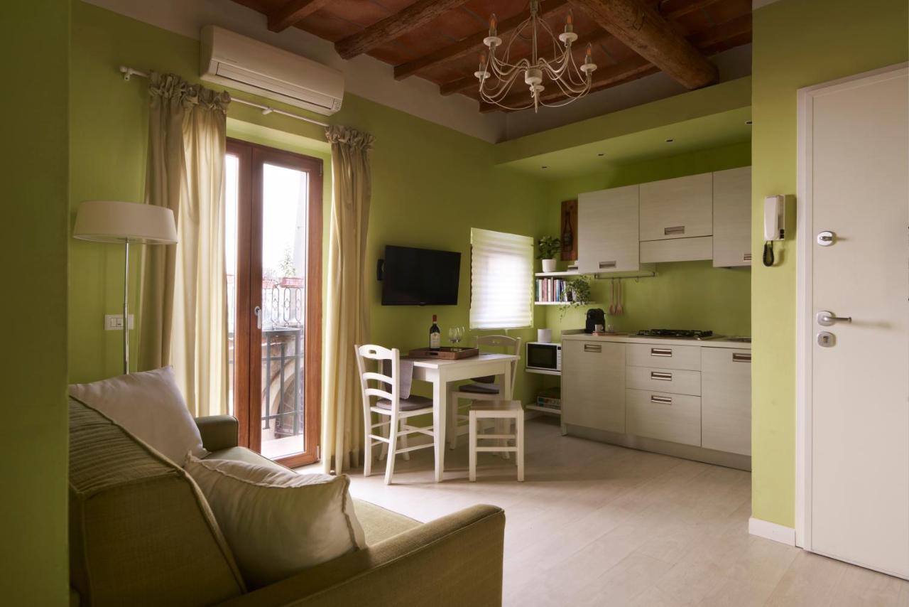 Cozy 1-bedroom With Balcony In Historic Center Firenze