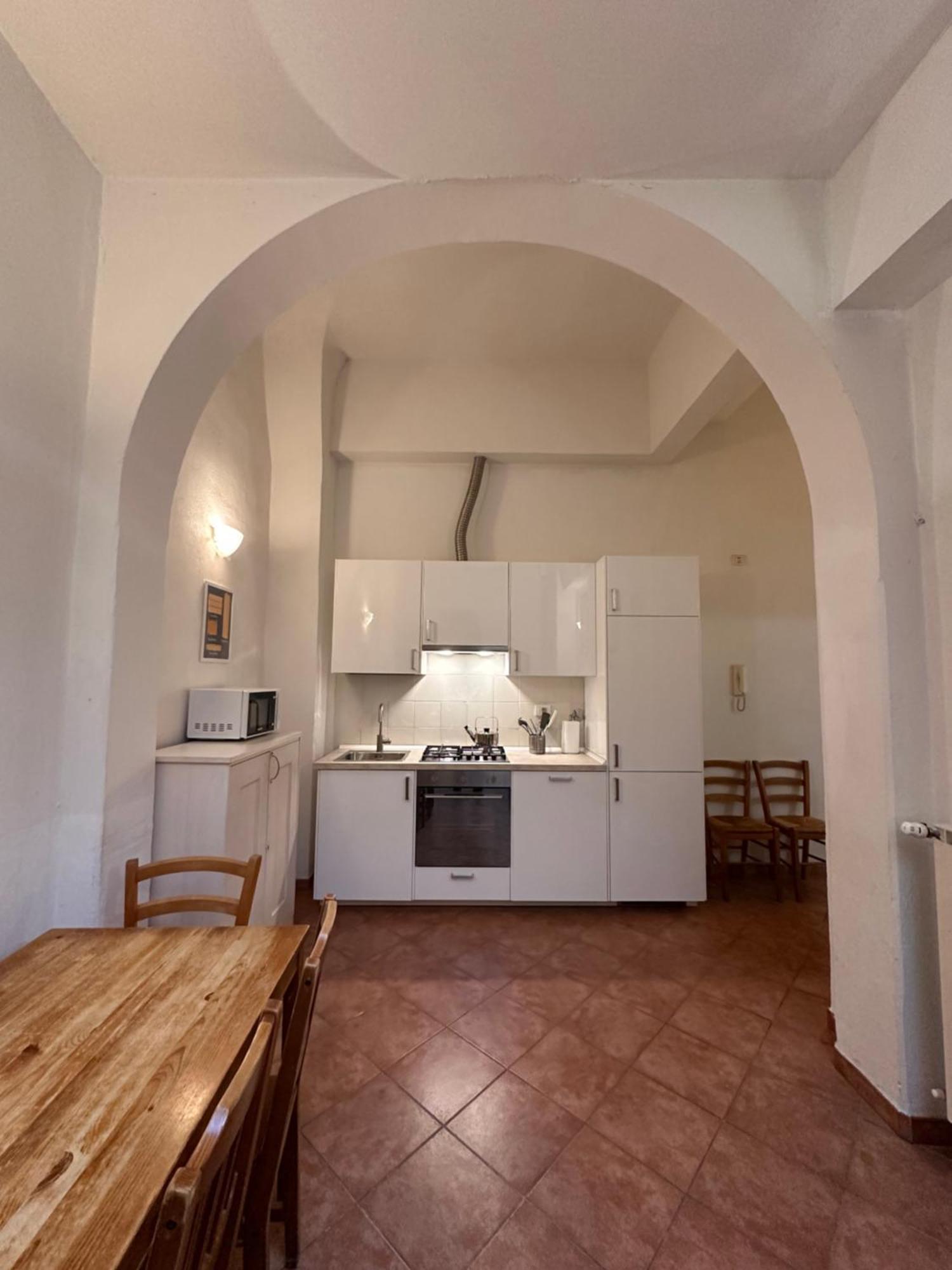 A Due Passi Dall'accademia Florença