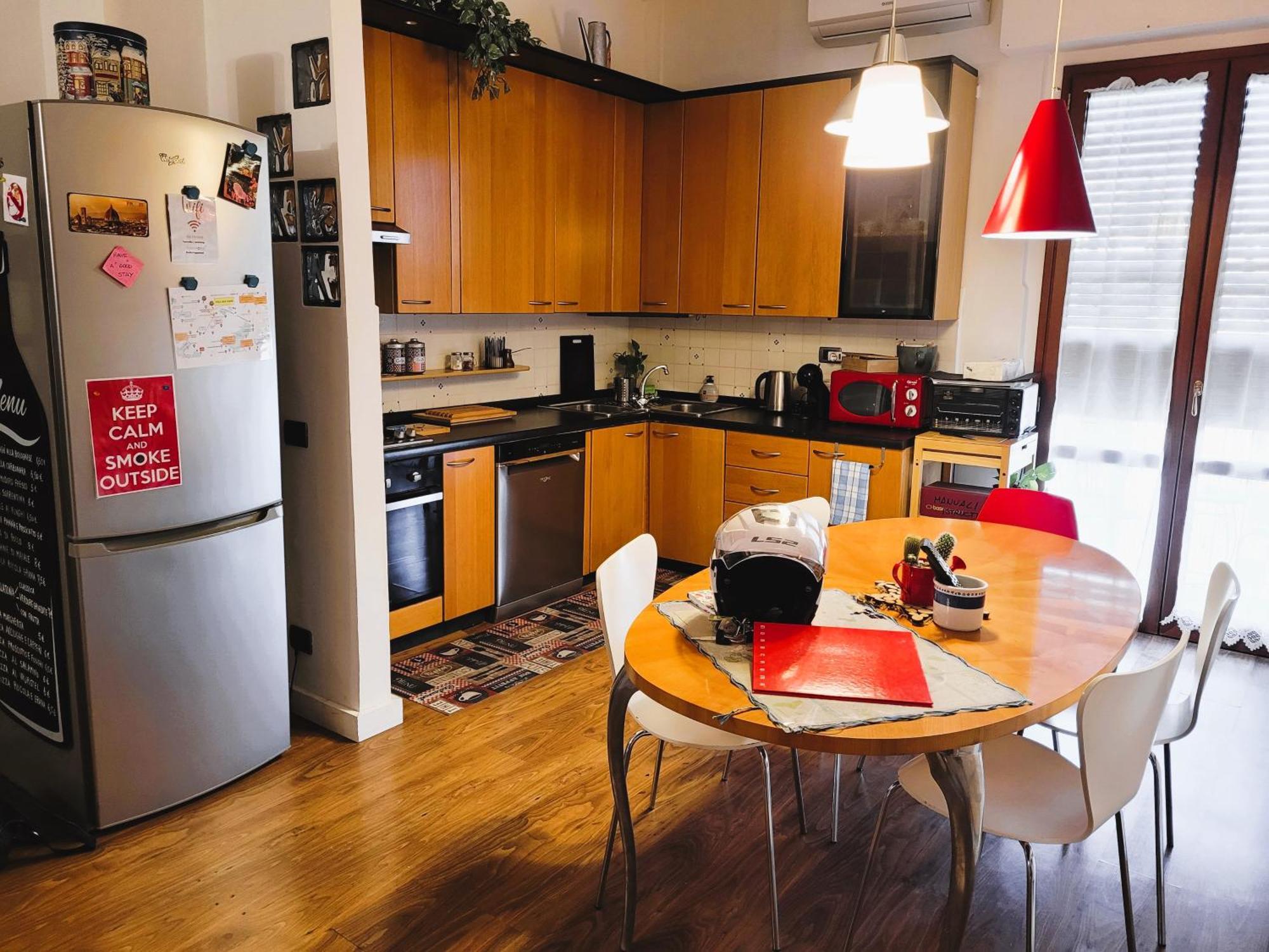 Leilighet Away - Pape's Cozy Apartment, Near Airport - 14 Min From Center-10 Minutes Walk From The Baker Hughes