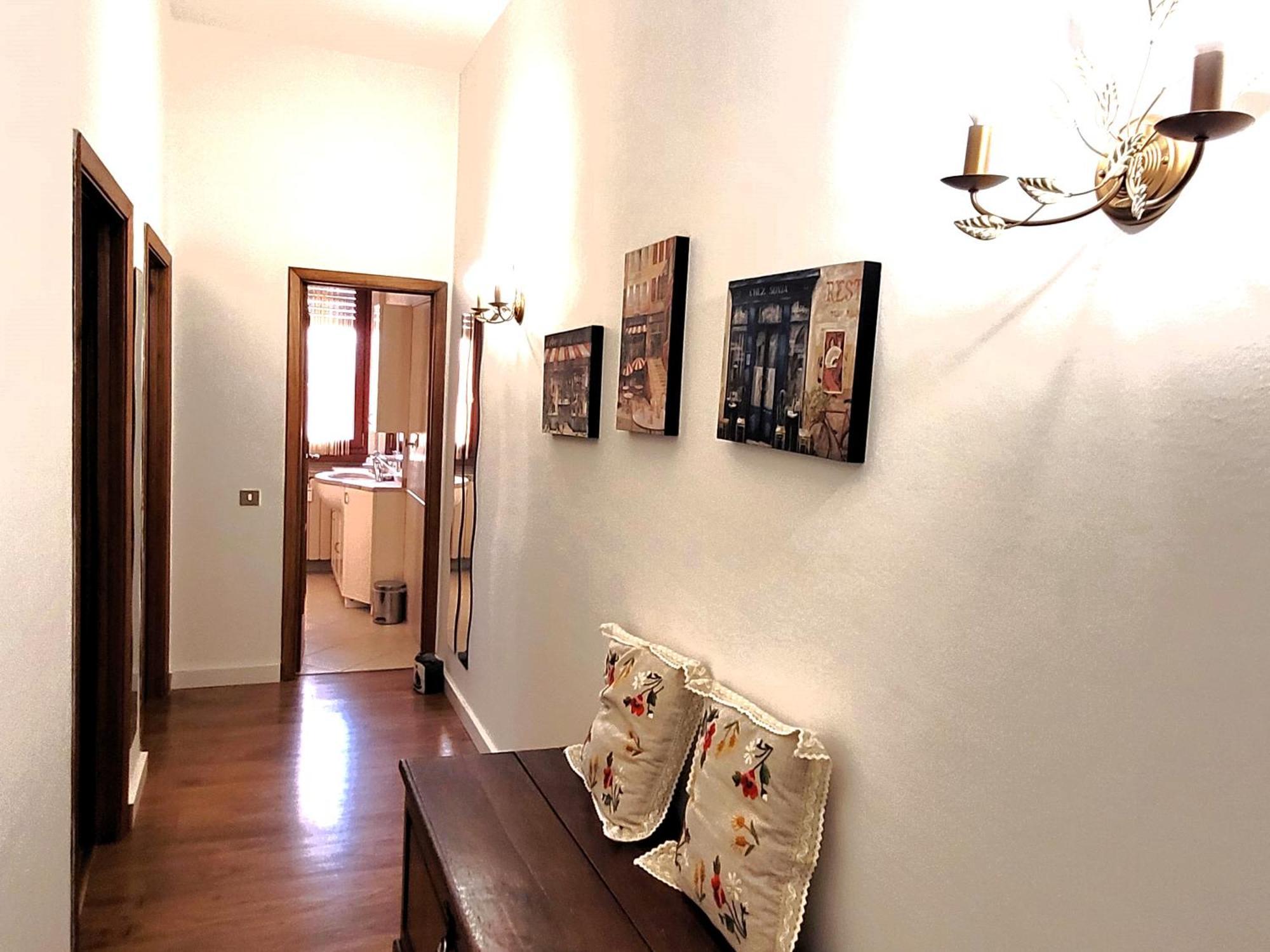 Leilighet Away - Pape's Cozy Apartment, Near Airport - 14 Min From Center-10 Minutes Walk From The Baker Hughes Firenze