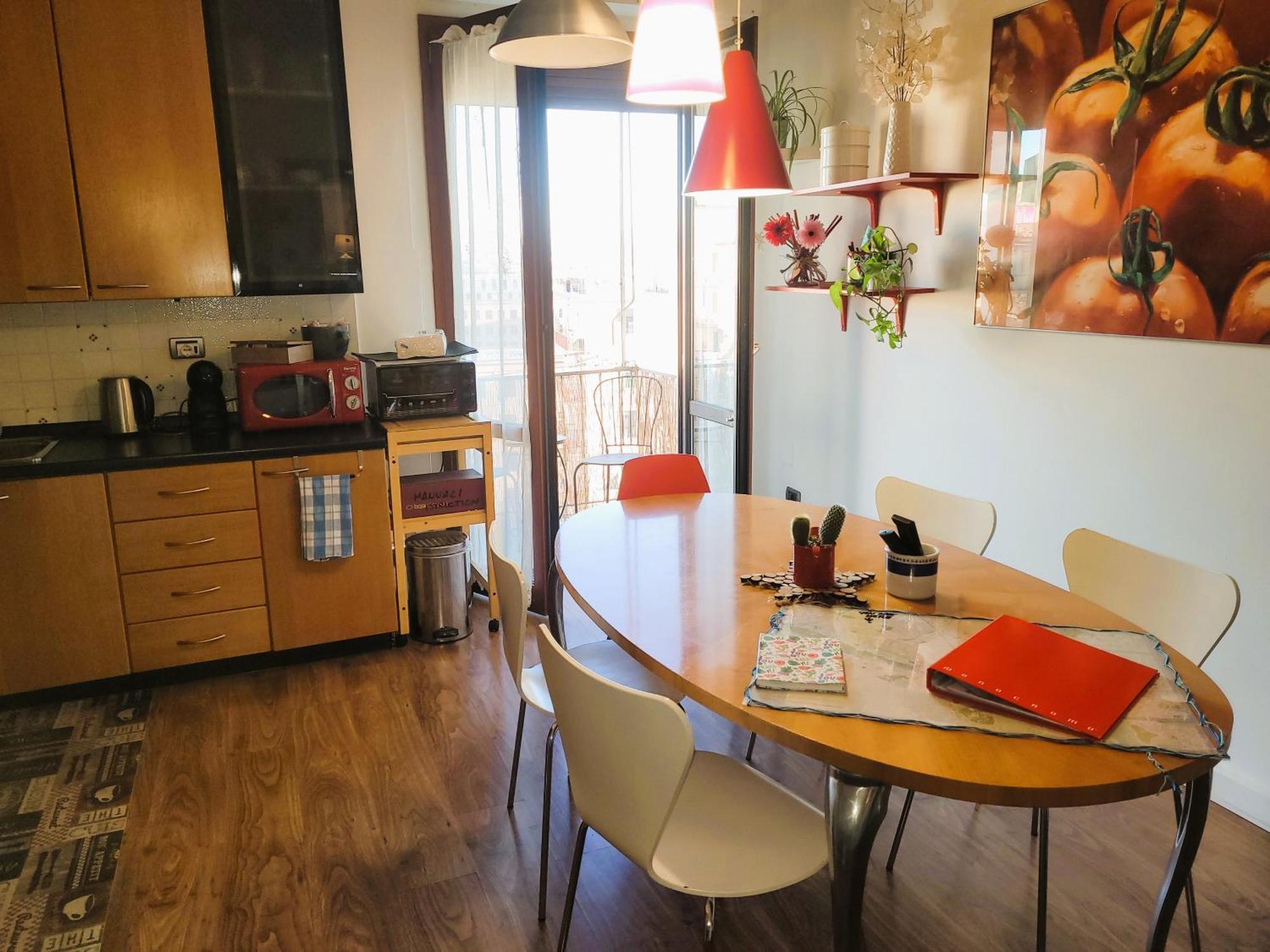 Leilighet Away - Pape's Cozy Apartment, Near Airport - 14 Min From Center-10 Minutes Walk From The Baker Hughes *