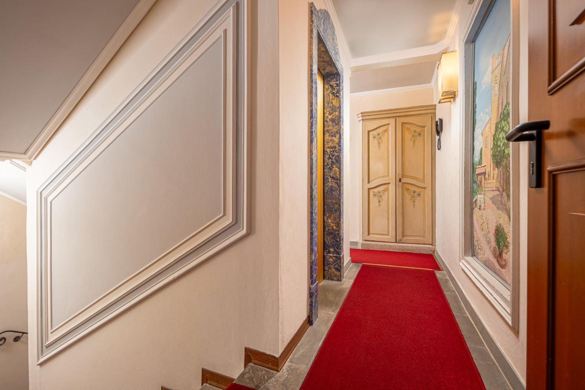 Hotel City Hotell 3*