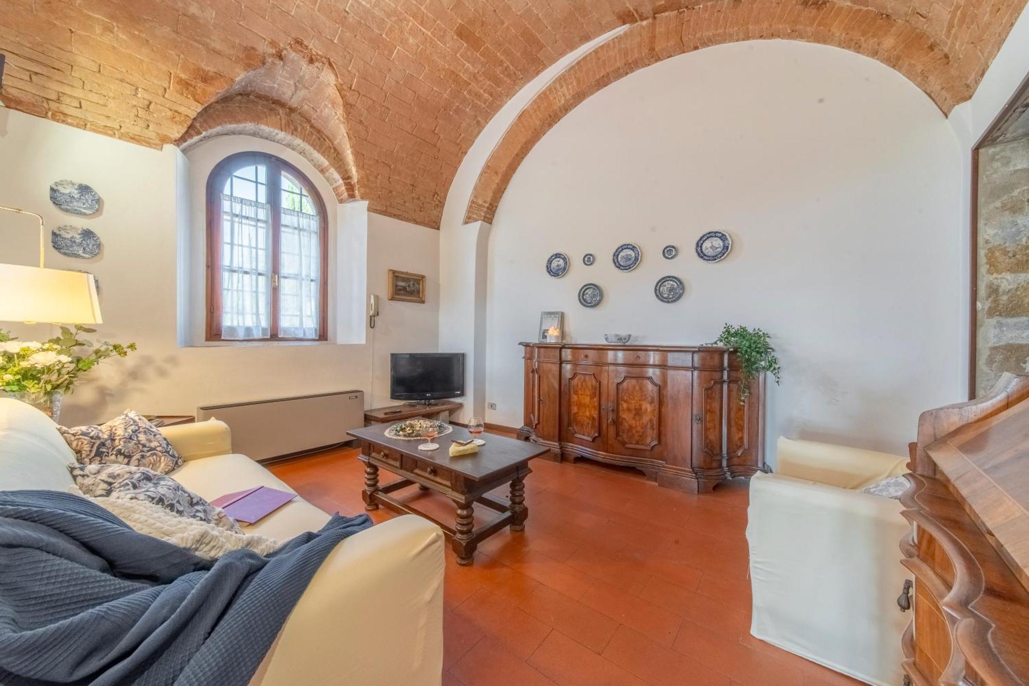 Charming Florentine Hideout Firenze