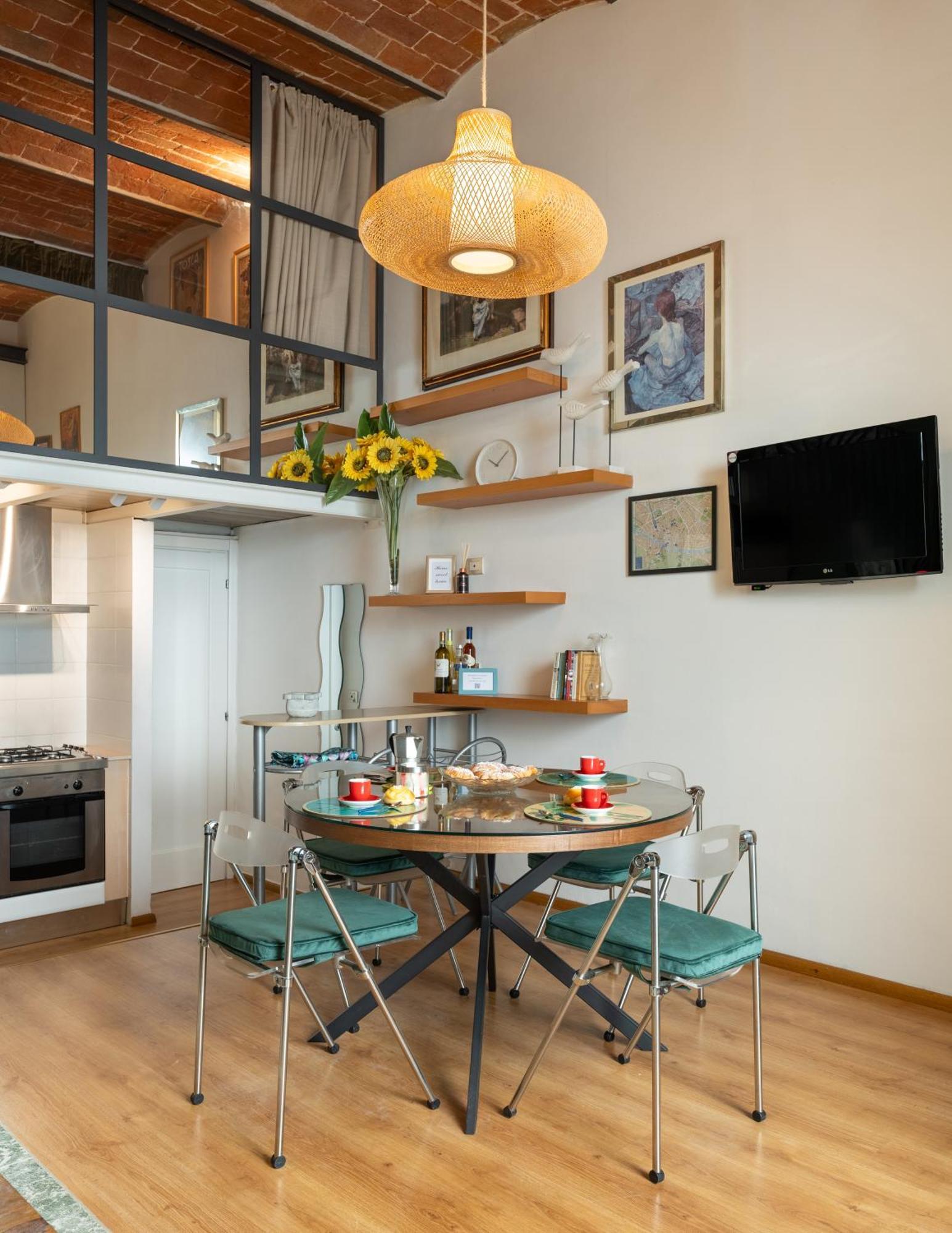 Via Cimabue 8b - Charming - Metropolitan Loft In - 20 Minute Walk To Center - Excellent Base For Exploring - Less Than 5 Minute Walk To The Supermarket - Amazing Bakery On The Corner Leilighet *