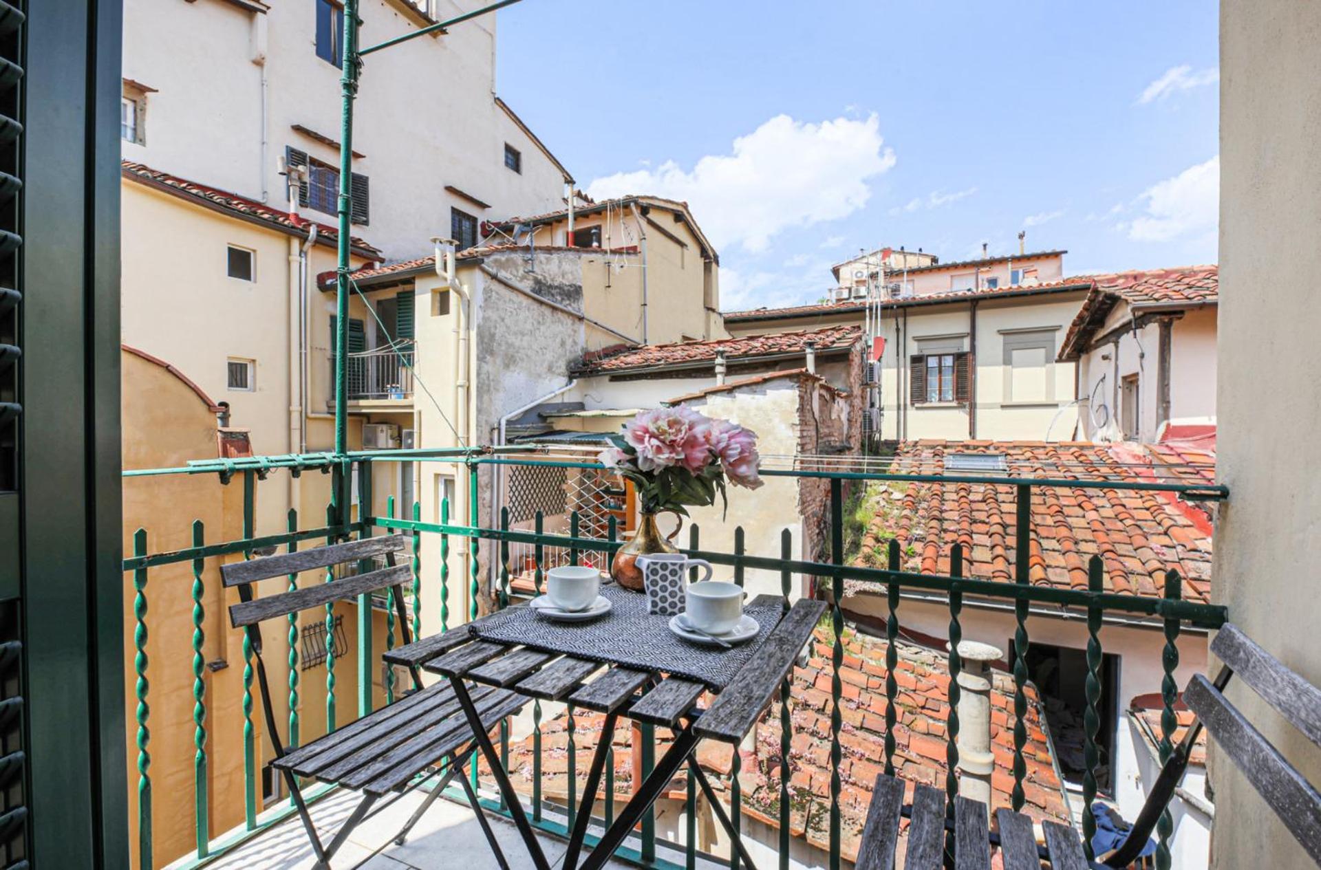 - Fiesolana's Flower With Balcony Appartamento