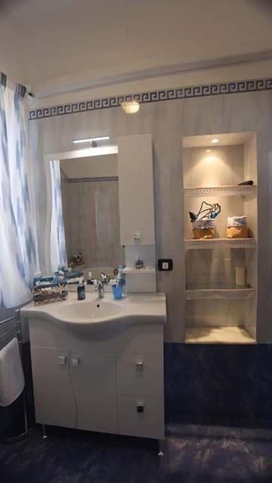 A Crystal Palace In Heart Of Appartement *