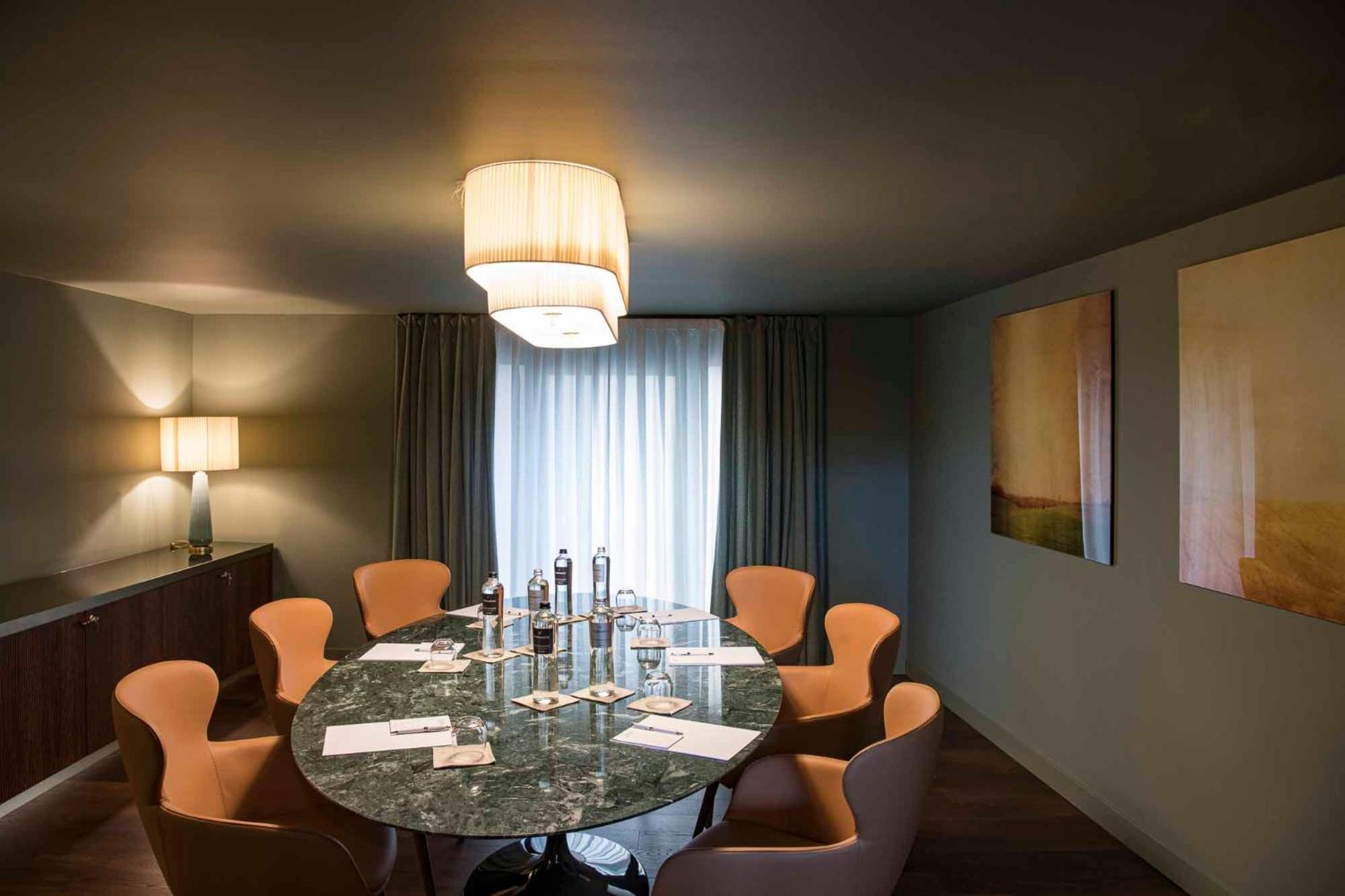 Columbus Urban 5*