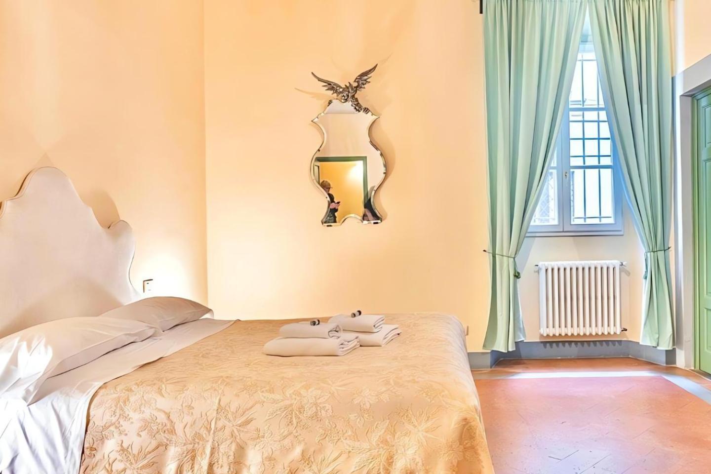 The Luxury Historic Palace Of Santa Croce * Florença