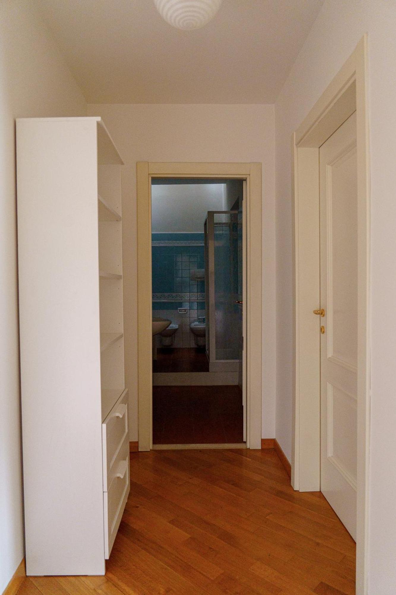 Spacious And Pleasant 2-br