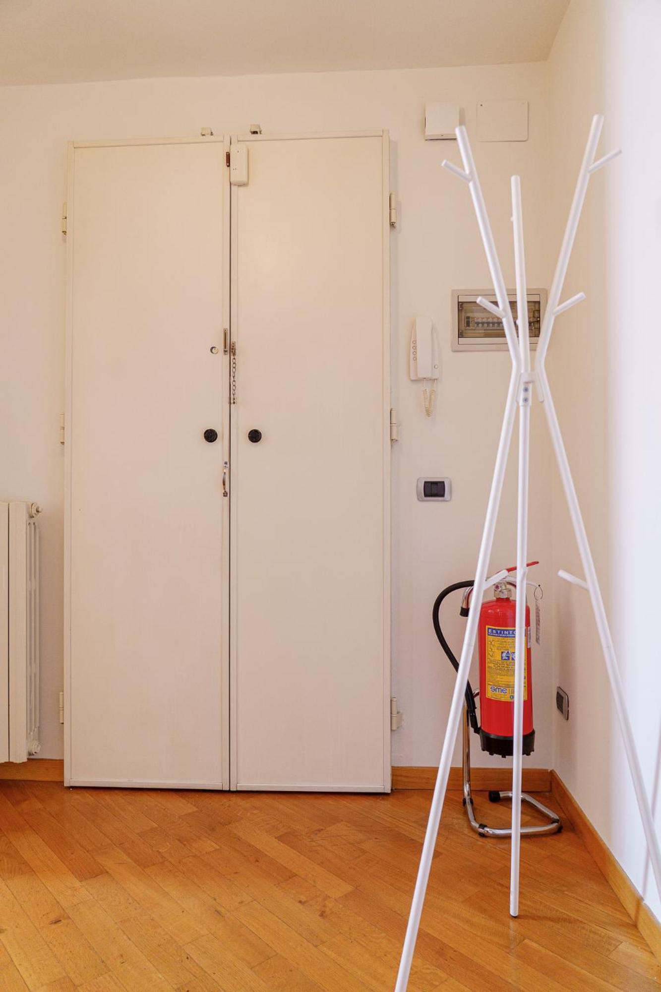 Spacious And Pleasant 2-br