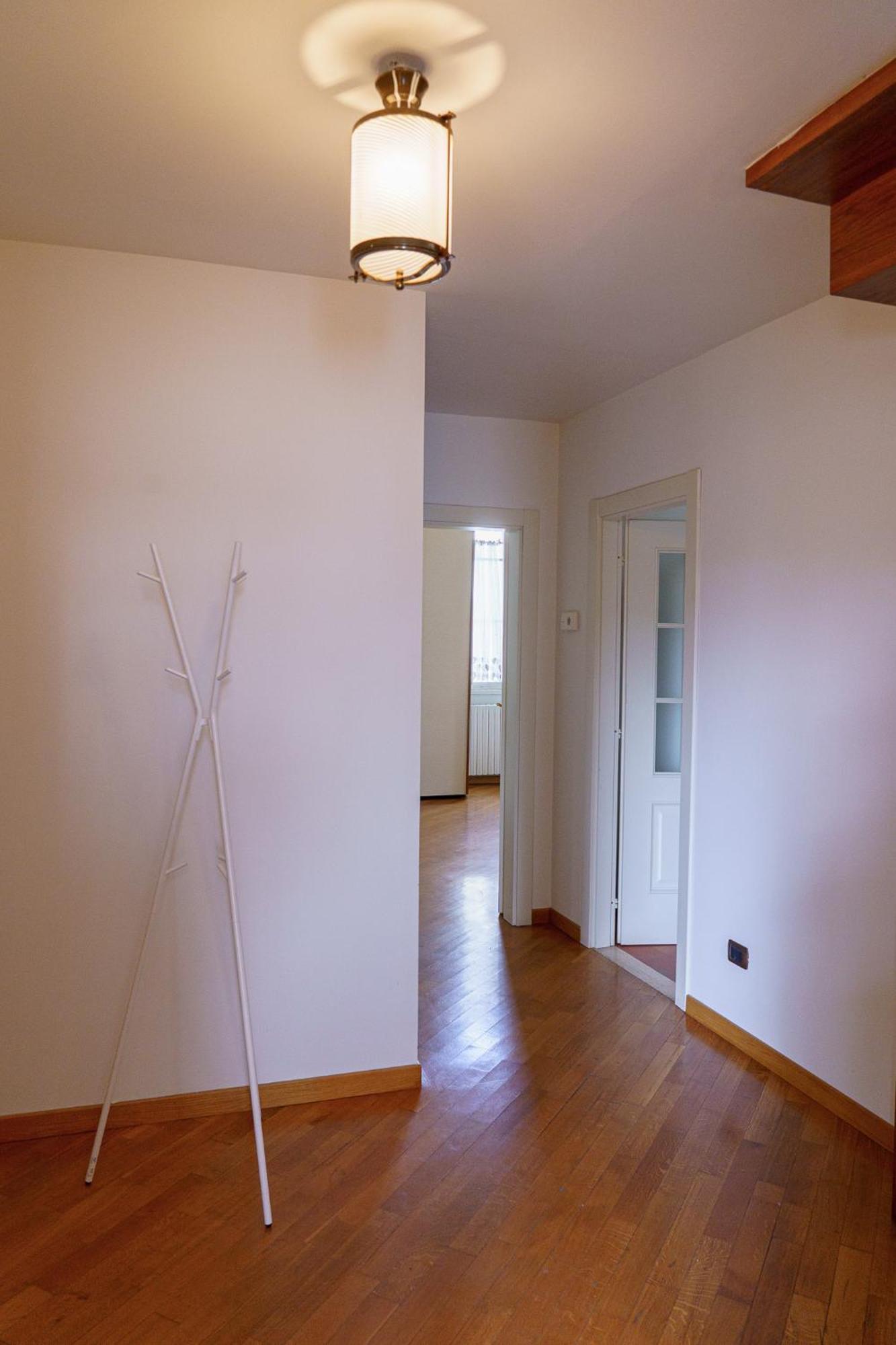Spacious And Pleasant 2-br