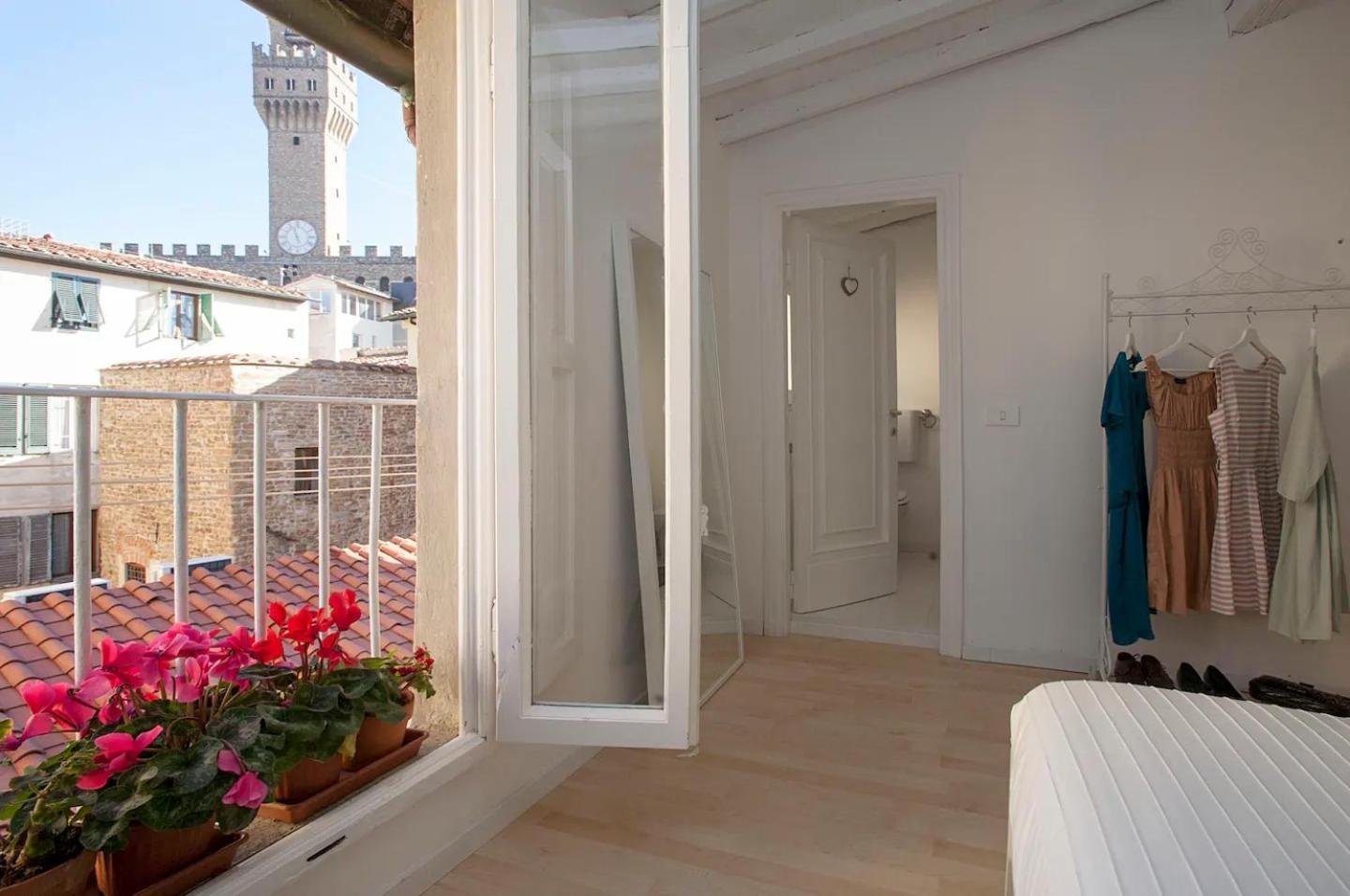 Design Home: Uffizi-ponte Vecchio Charm Apartamento *