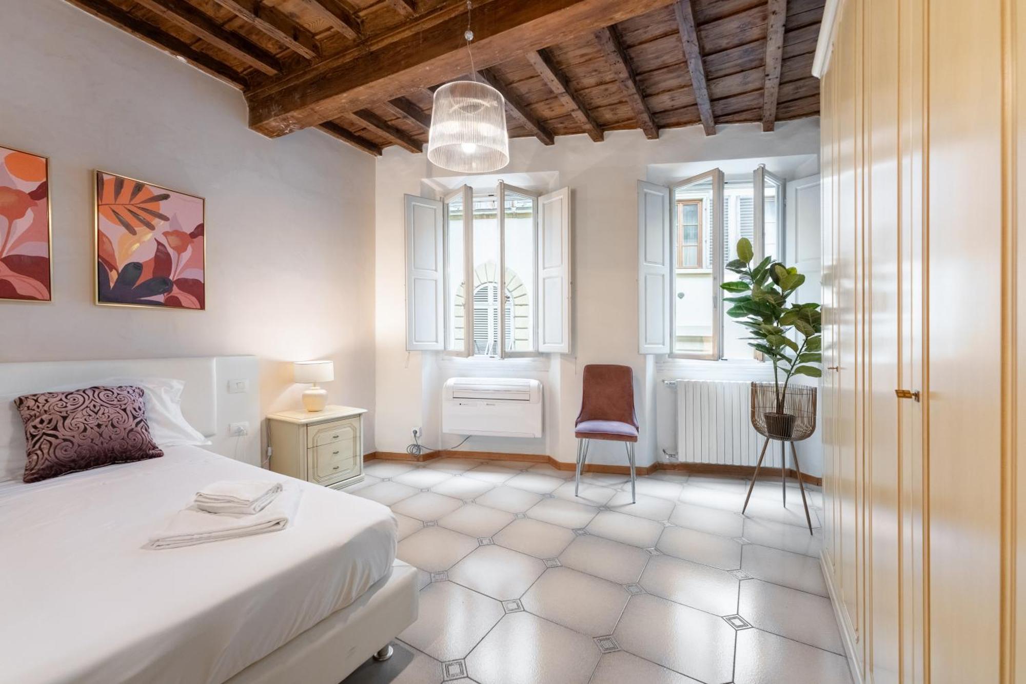 Lejlighed Via Sant'egidio, 3 - Spacious And Bright Just 300mt From The Duomo