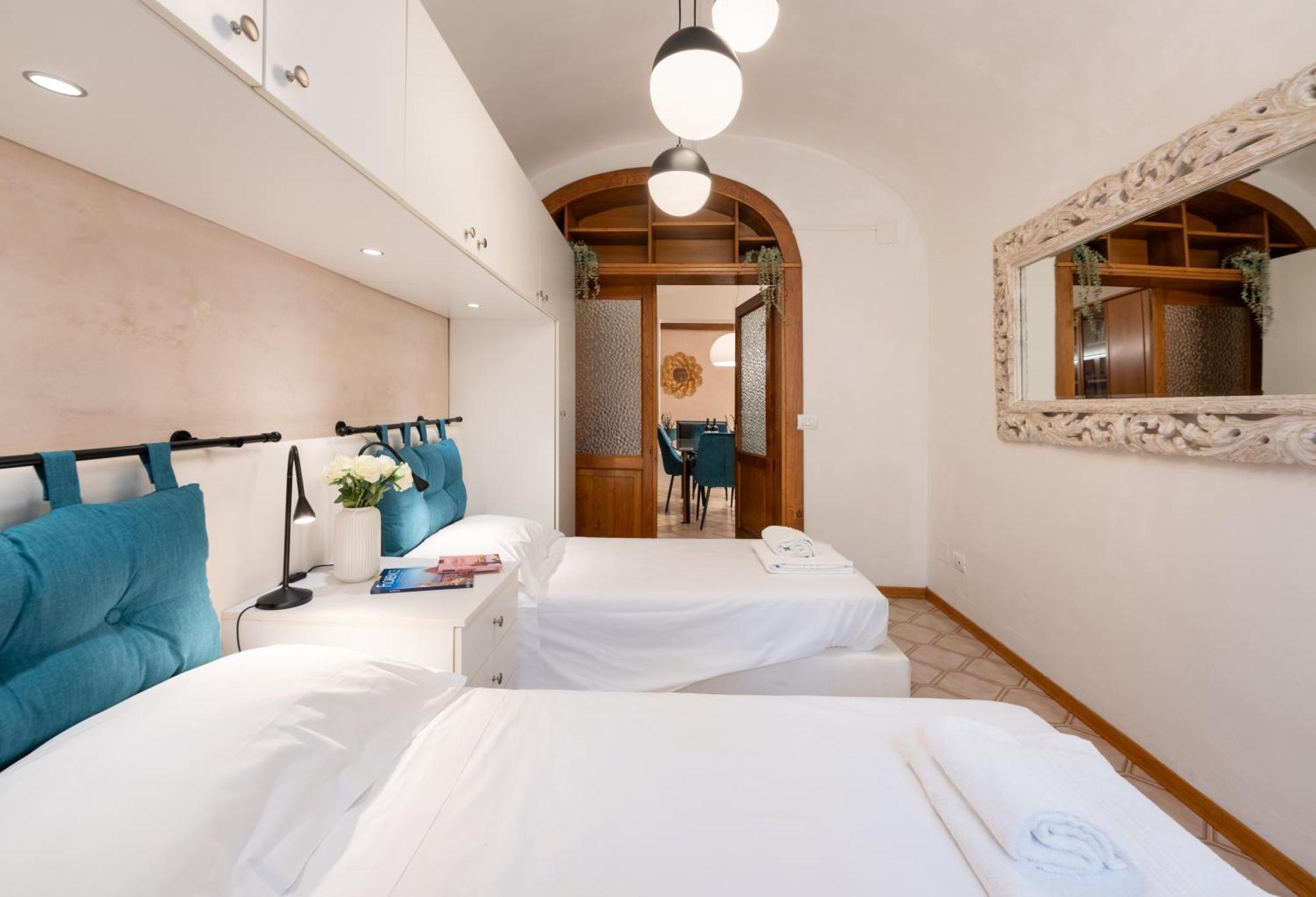 Lejlighed Via Sant'egidio, 3 - Spacious And Bright Just 300mt From The Duomo *
