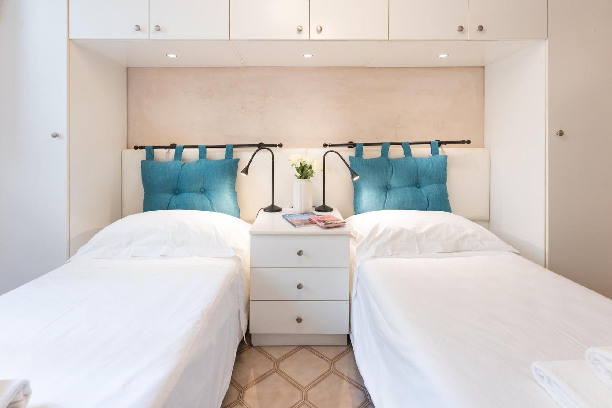Via Sant'egidio, 3 - Spacious And Bright Just 300mt From The Duomo Lejlighed