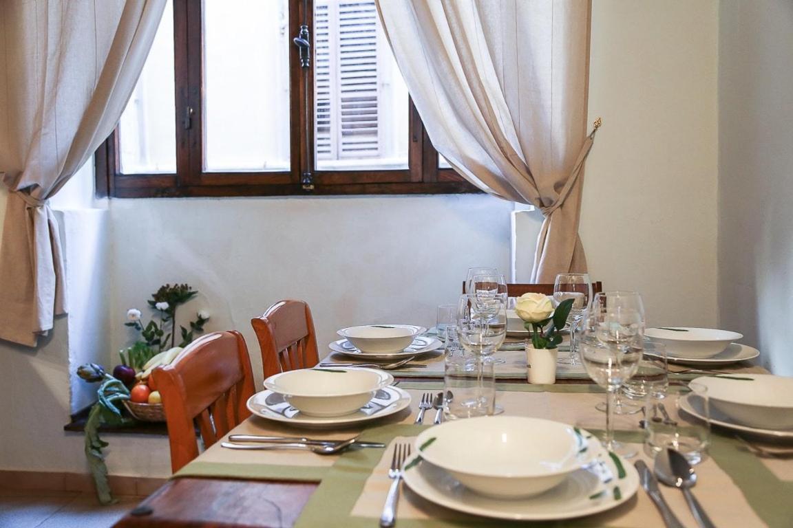 Watch The Wake Light Filled Medieval Palace Apartamento Florença