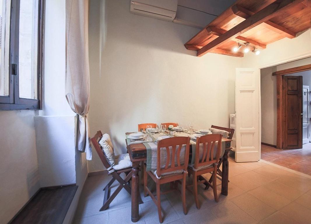 Watch The Wake Light Filled Medieval Palace Apartamento *