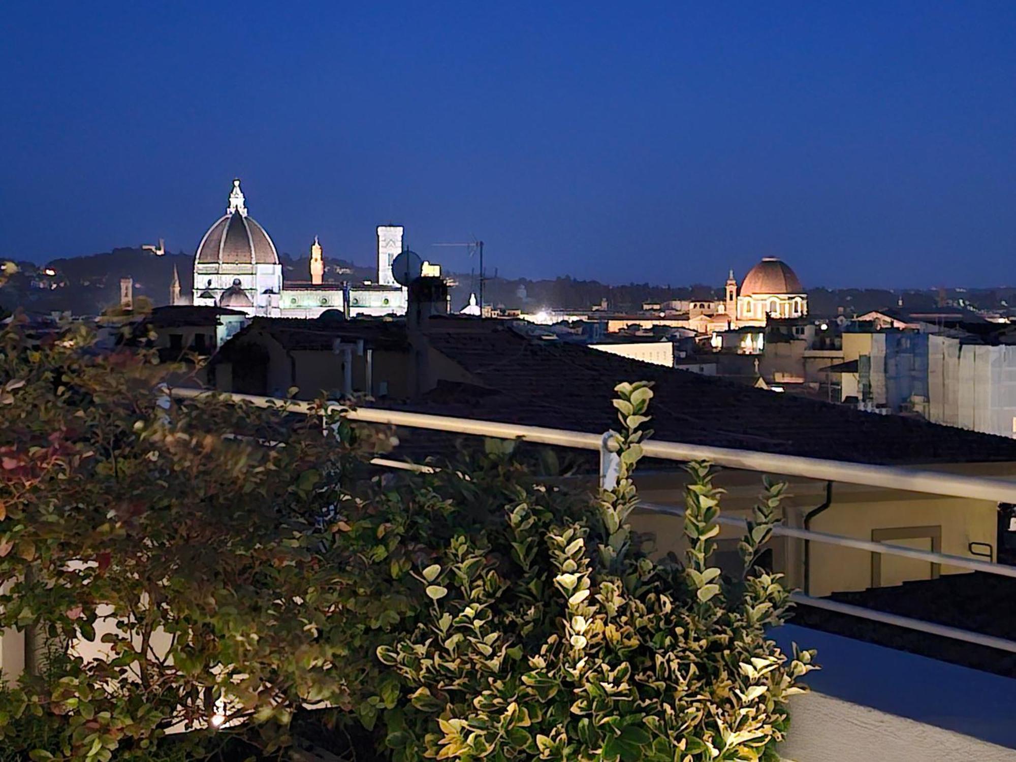 Lejlighed Caterina De' Medici Luxury Attic With Terrace And Parking Firenze
