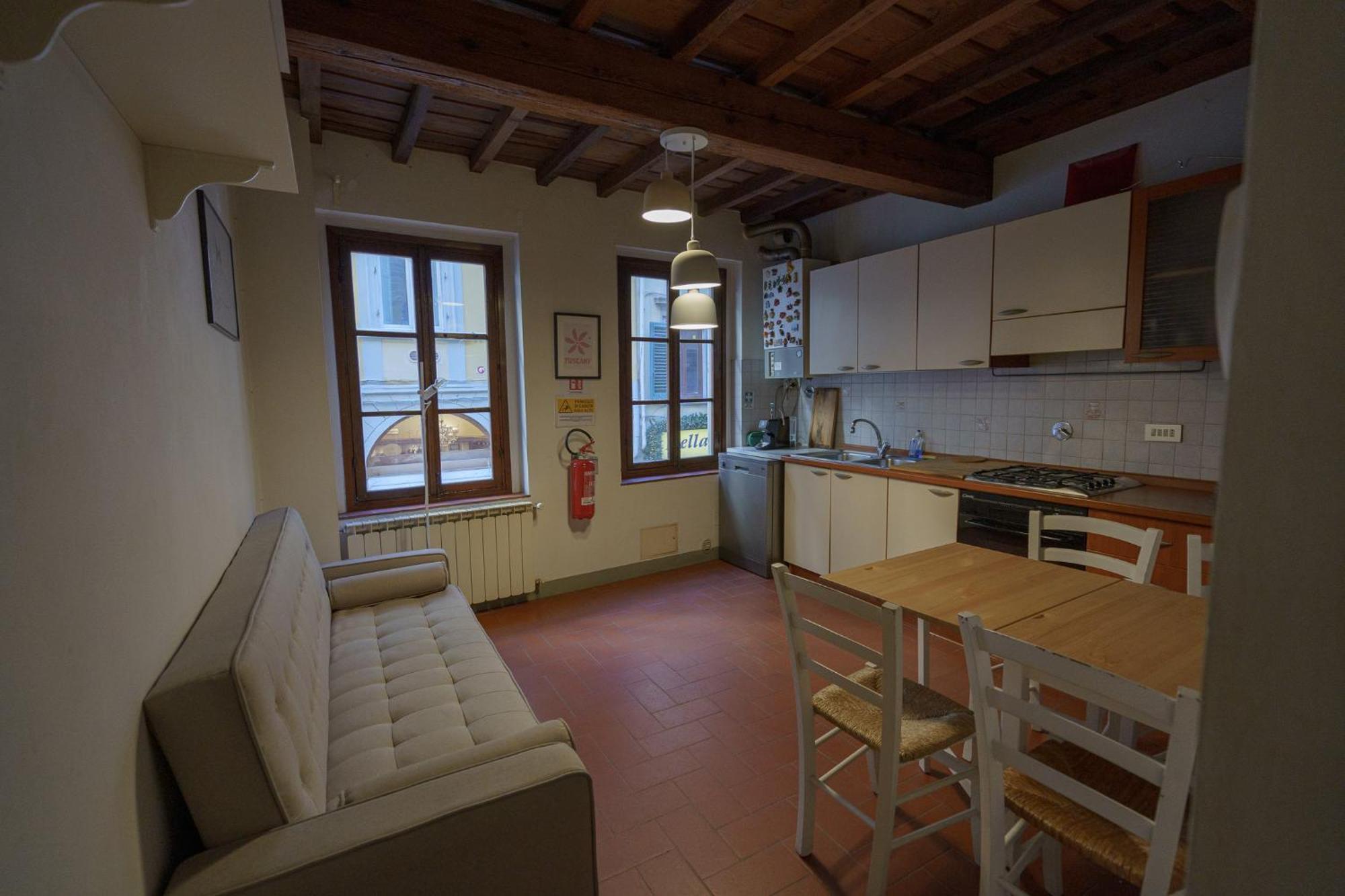 Lejlighed Traditional Florentine 1br Close To Piazza Santa Croce