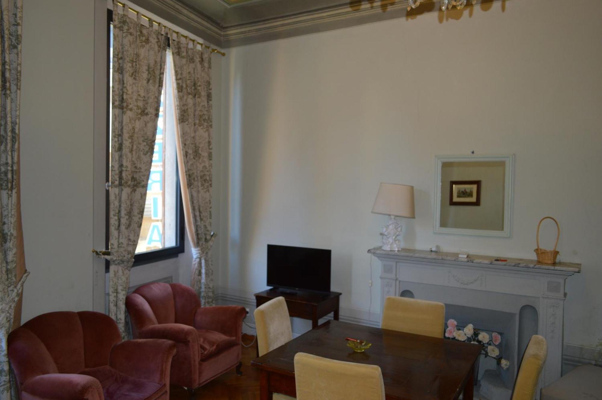 Palazzo Bianchini Leilighet