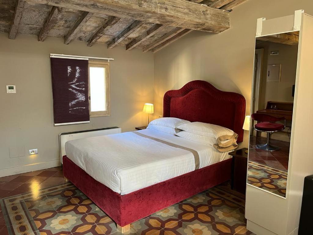 Aparthotel Numa Palazzo San Niccolo 4*