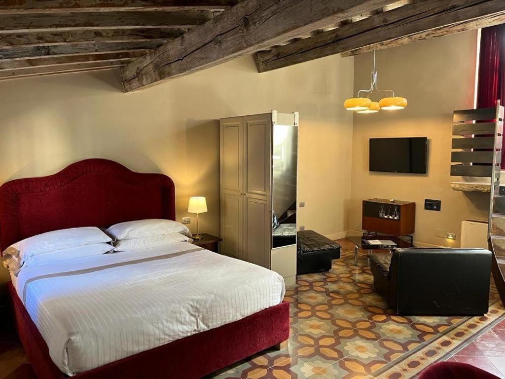 Aparthotel Numa Palazzo San Niccolo Florence