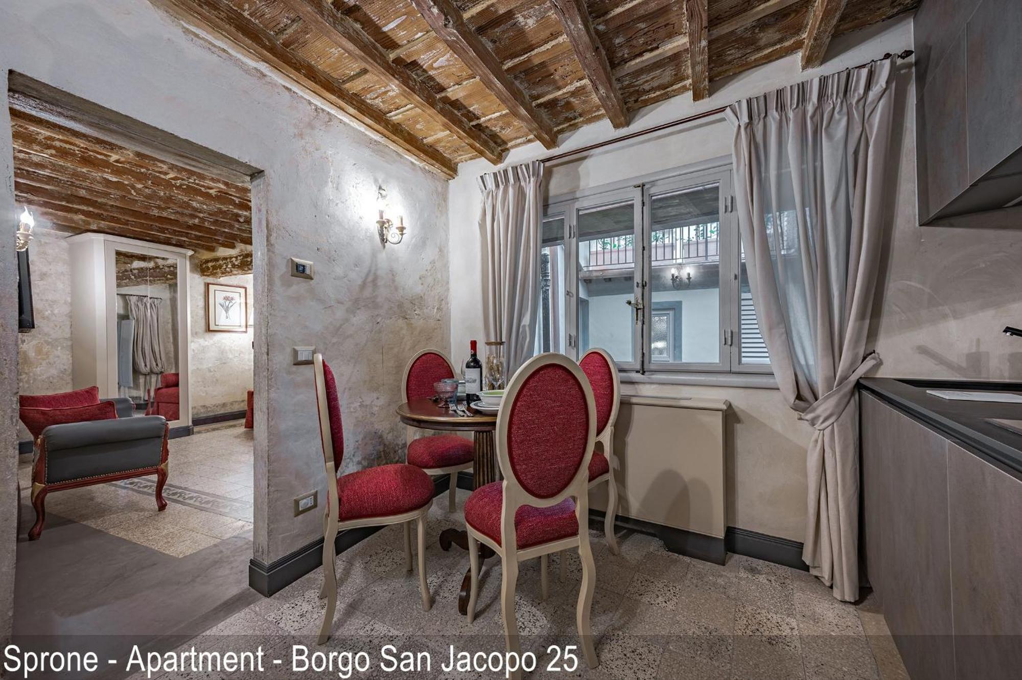 Soggiorni D'arte Centro Storico Accanto A Ponte Vecchio Appartamento *