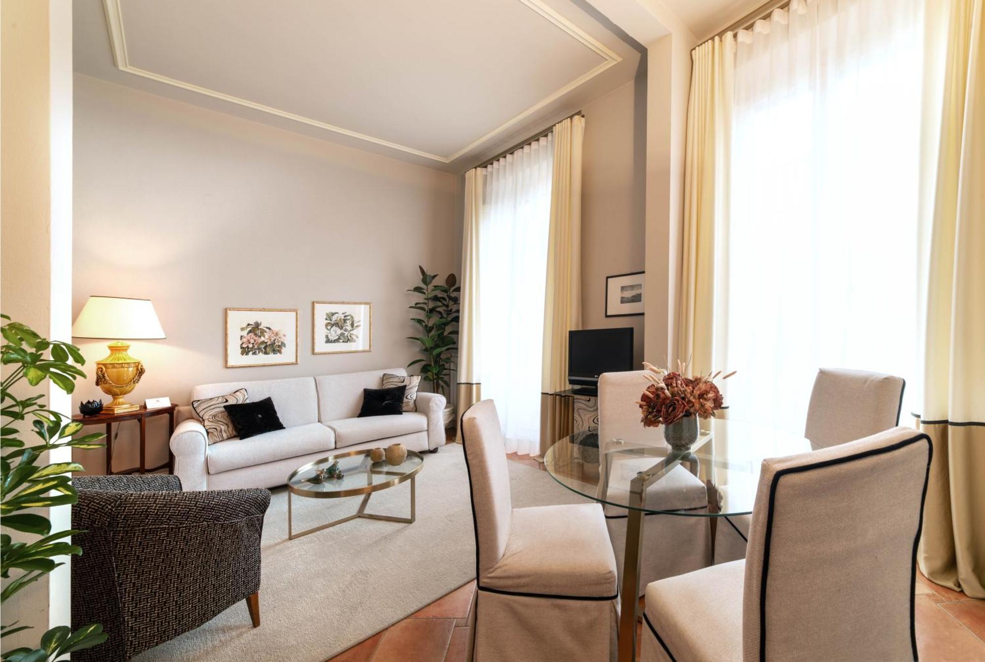 Palazzo Alfani - Residenza D'epoca Aparthotel