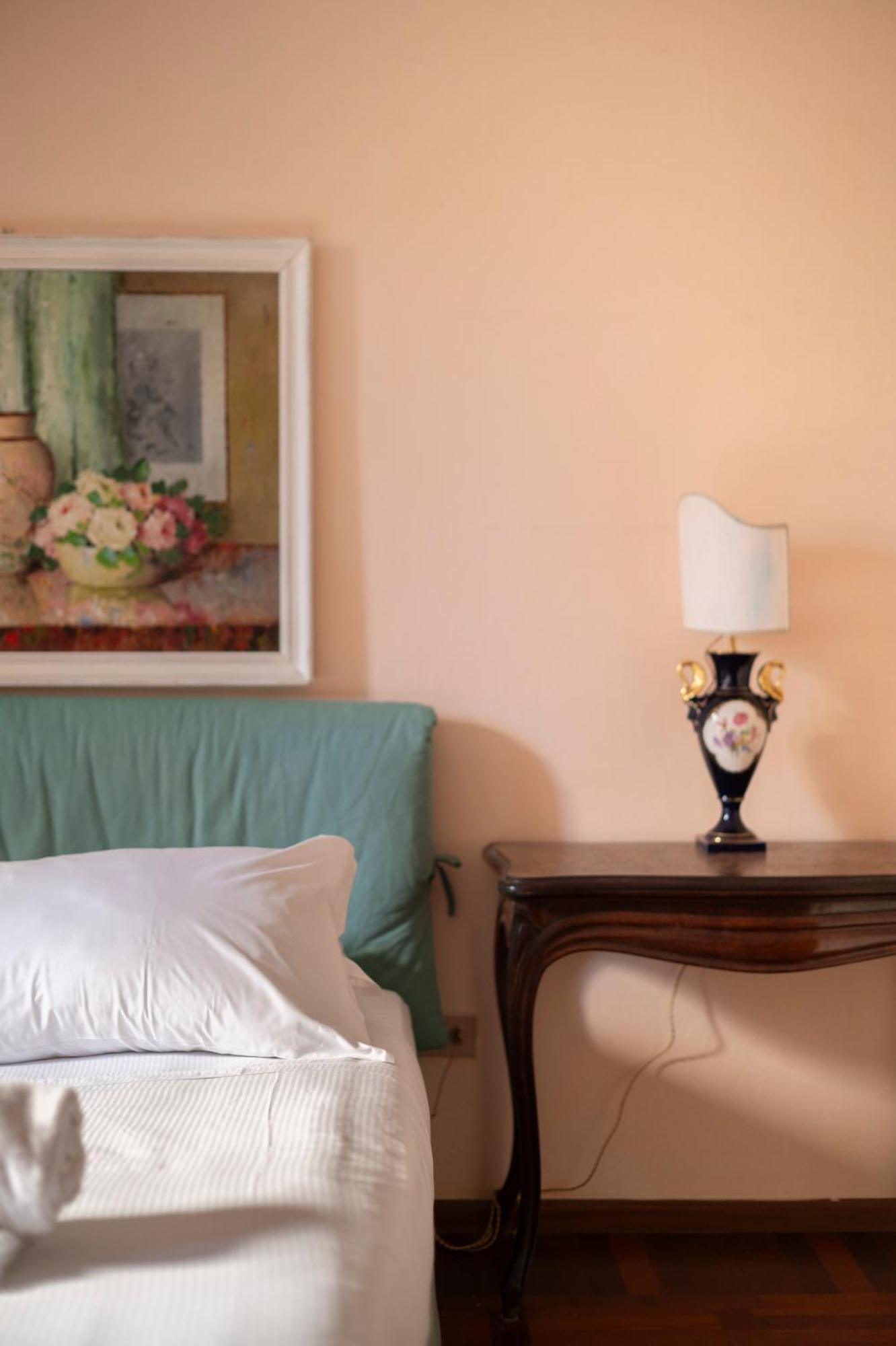 Guest house Caravaggio- Con Bagno Privato In Condiviso Oltrarno Florence