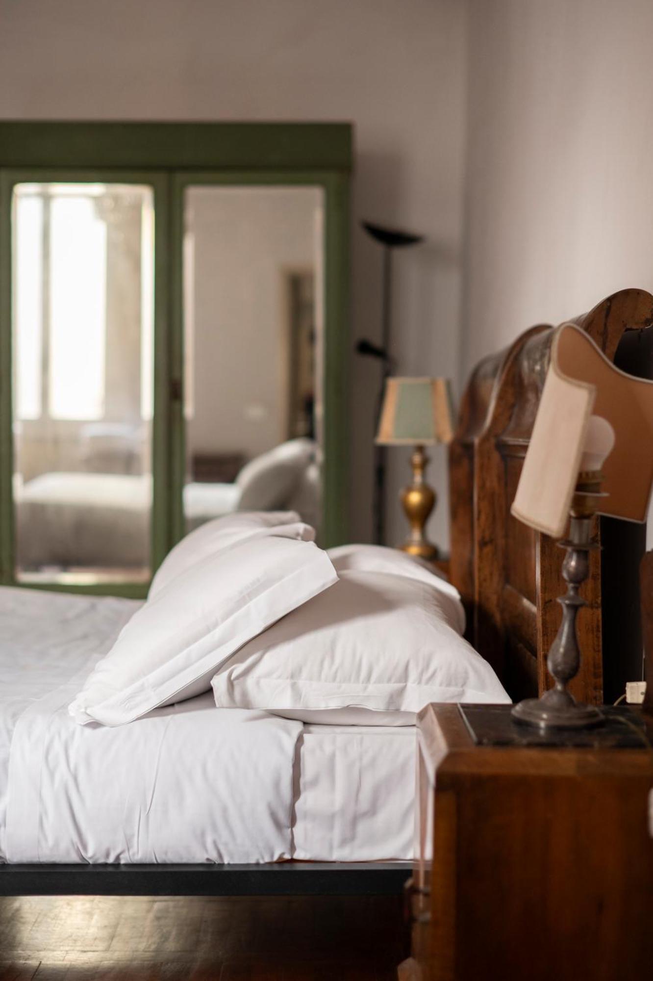 Guest house Caravaggio- Con Bagno Privato In Condiviso Oltrarno Florence