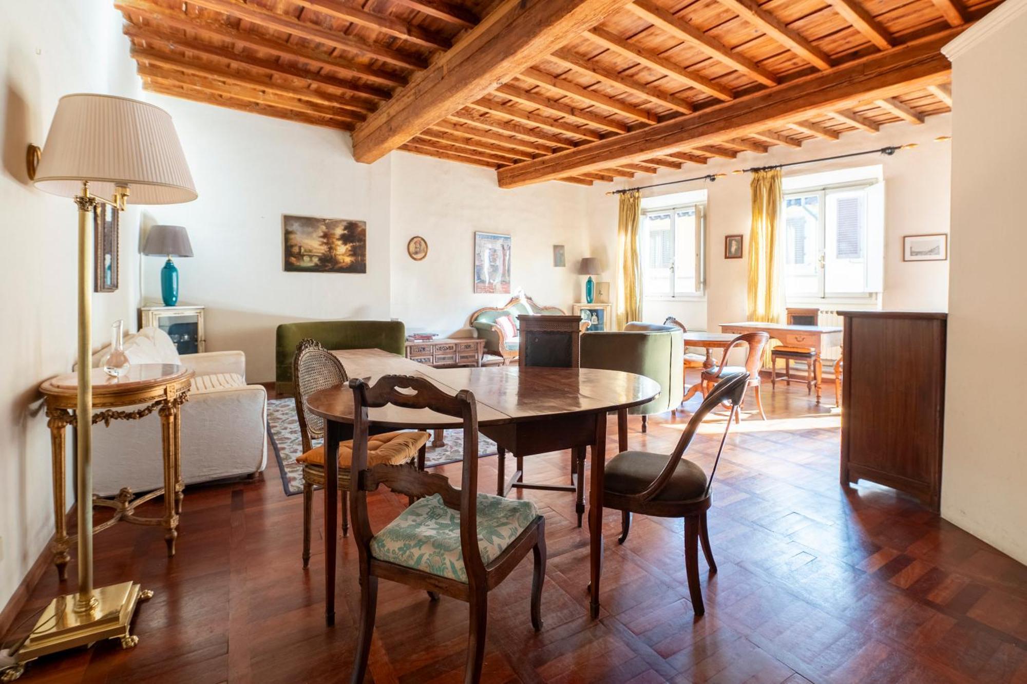 Guest house Caravaggio- Con Bagno Privato In Condiviso Oltrarno