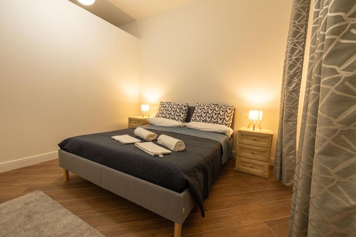 Appartamento Modern Two-room Near Station And Airport *
