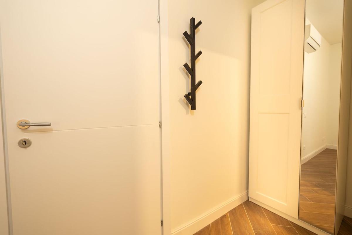 Appartamento Modern Two-room Near Station And Airport