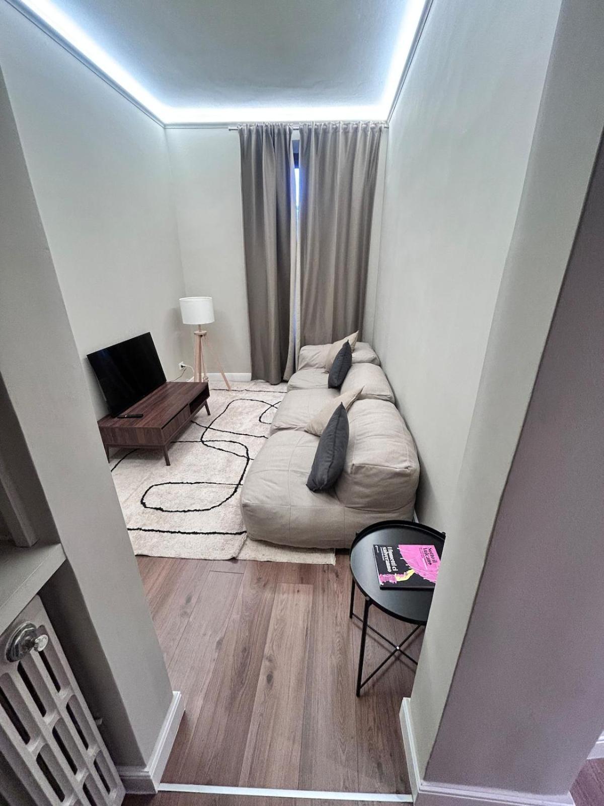 #modern Artist# Appartement Florence