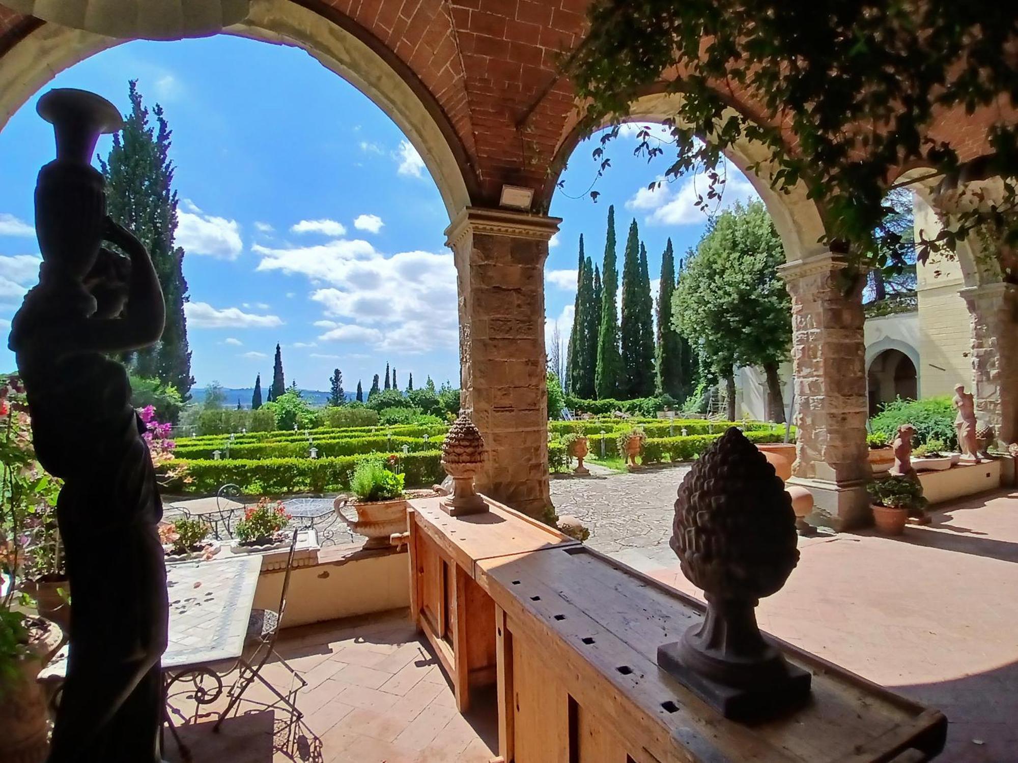 Castello Di Montalbano Couette-café Florence