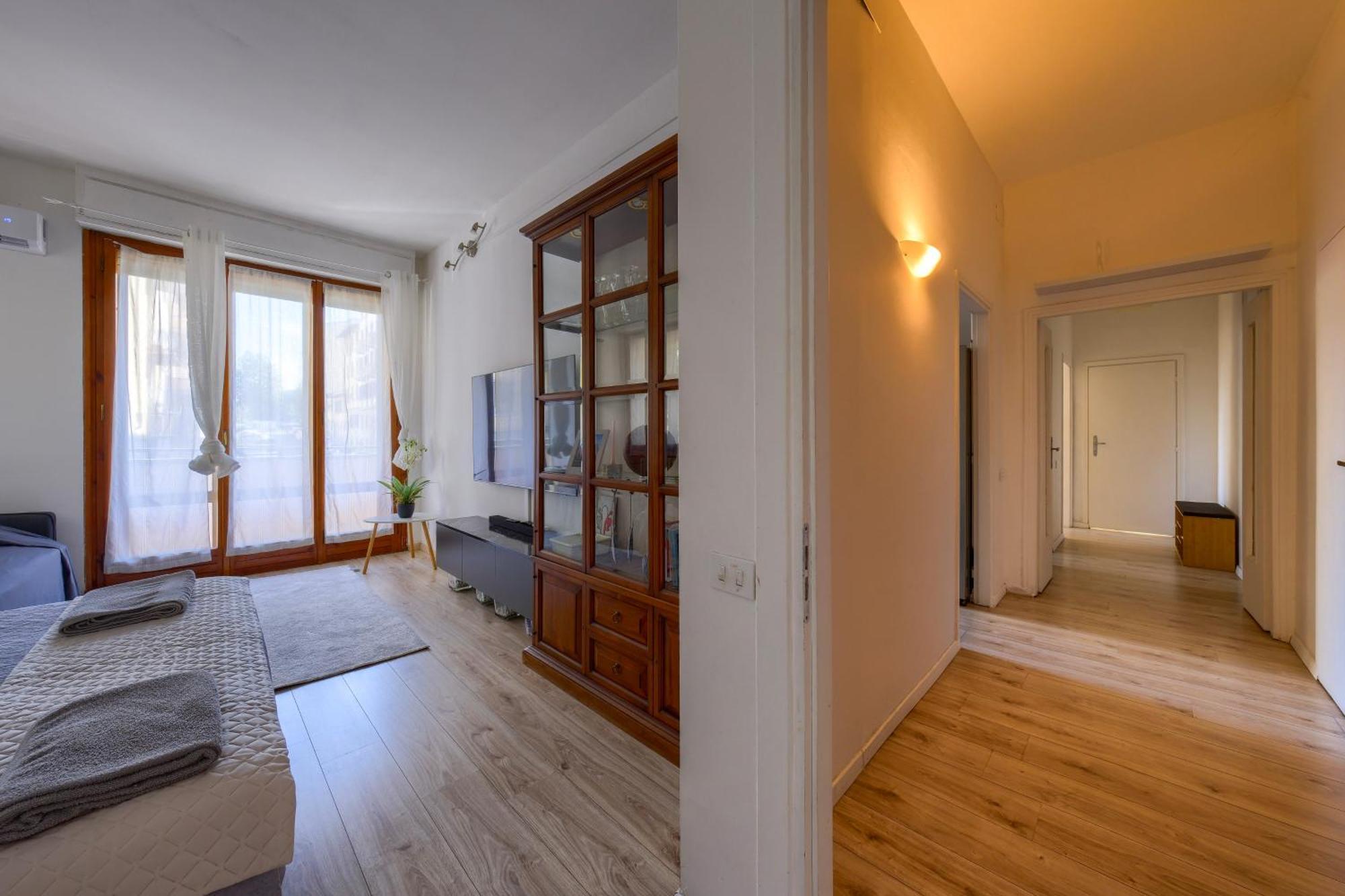 Lejlighed Show Me 2 Bedroom Duomo & Airport Tram *