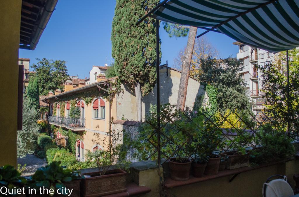 Quiet In The Florença