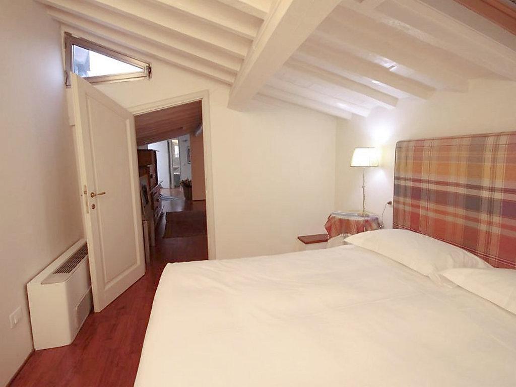 Santa Croce Hotel 2*