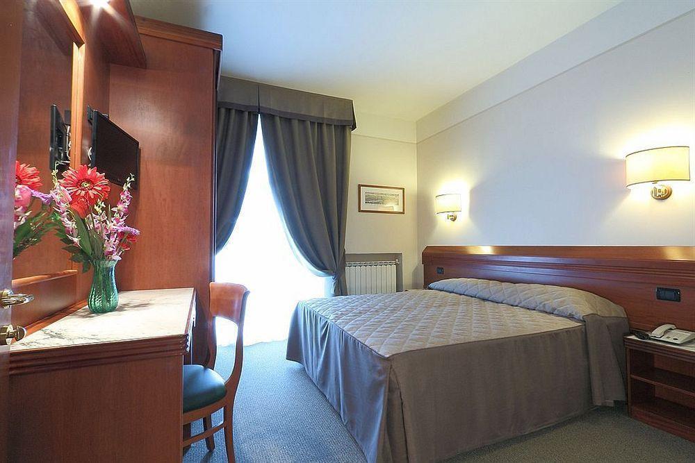 Monna Clara 2* Florence