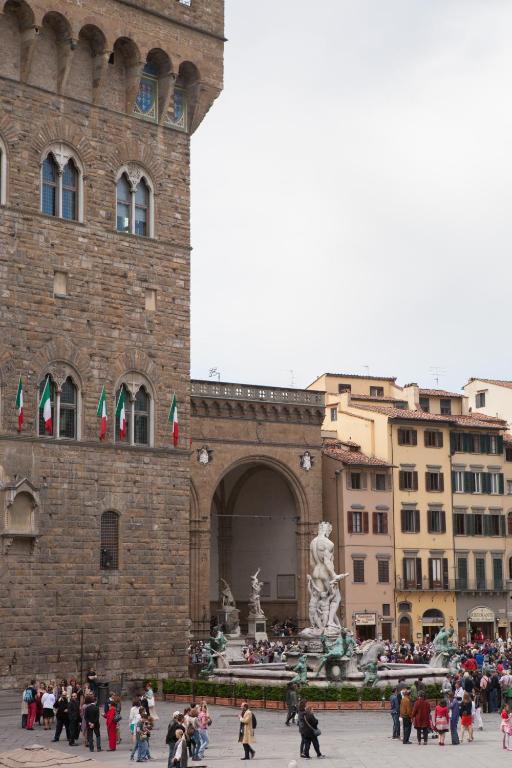 Residenza D'epoca In Piazza Della Signoria Acomodação com café da manhã  Florença