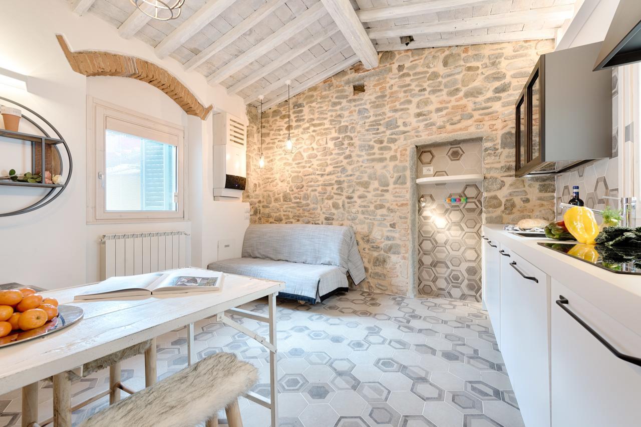 Giglio Oro By Mmega Florence