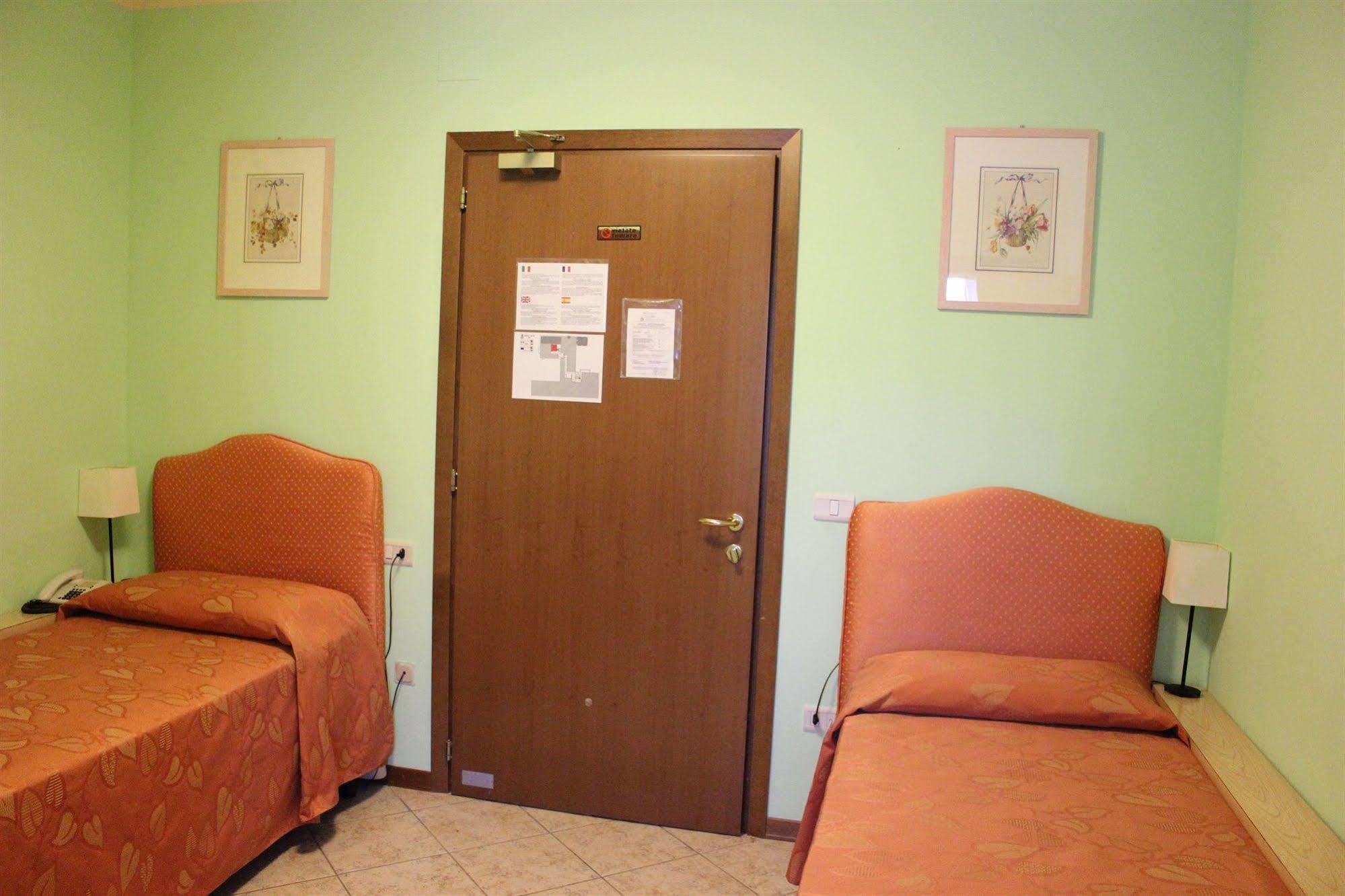 Hotell La Stella 2*
